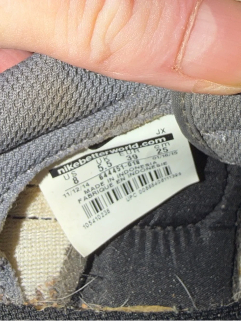 Nike Women’s Gray & White Retro Runner Sneakers